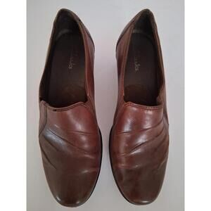Clarks Women's Brown Slip On Ankle Booties Brown Heels Size 7.5M